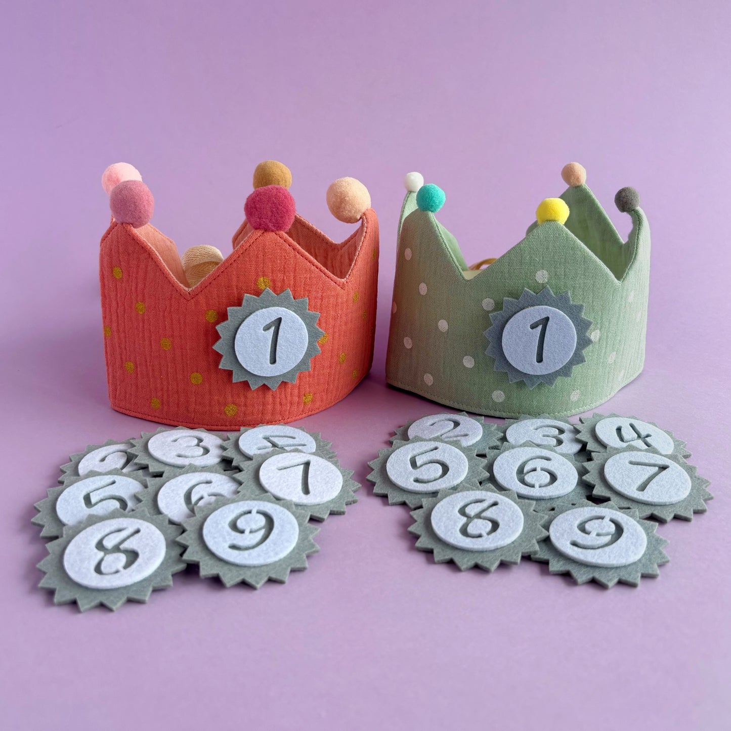 Corona de cumpleaños de tela con números intercambiables