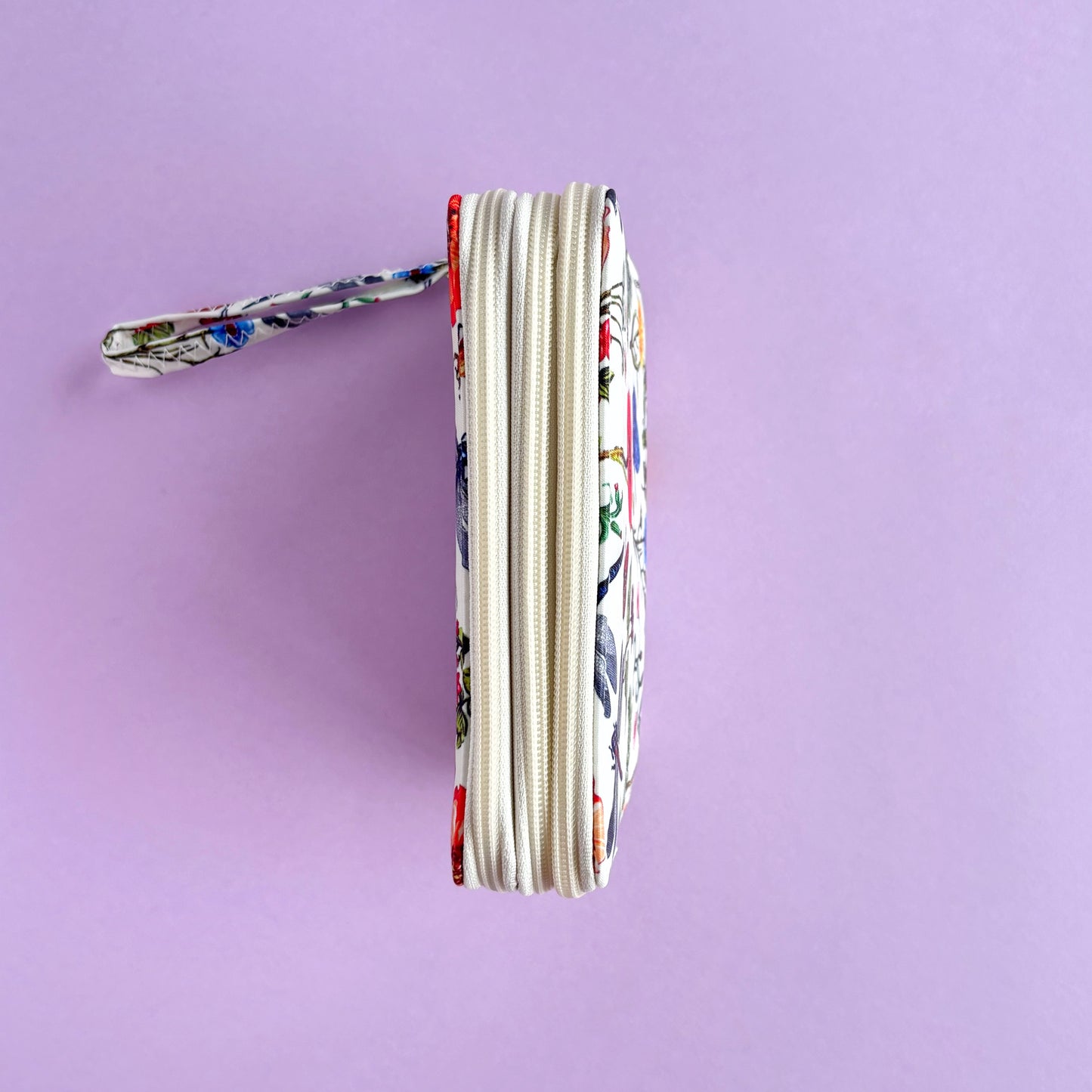 Estuche portátil para 72 lápices y pinceles con 3 compartimentos – Diseño floral - Ajuste alto