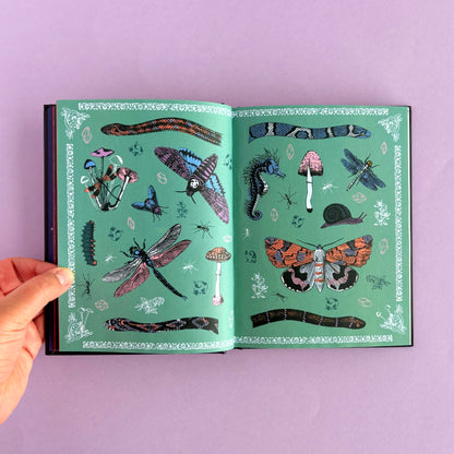 Libro de Stickers Stickertopium: Gorgeous Gothic - Más de 400 stickers