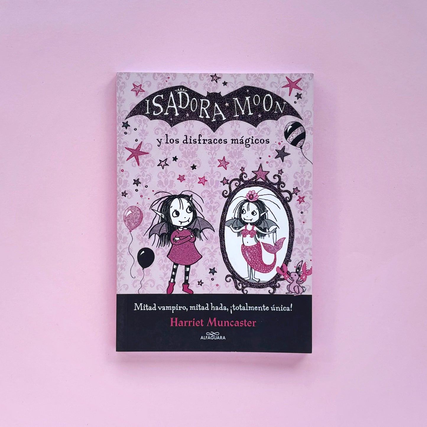 Isadora Moon y los disfraces mágicos (Manualidades #2) – Libro de narrativa infantil