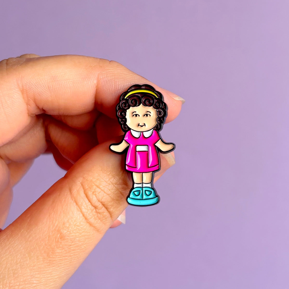 Pin metálico Polly Pocket - Vestido fucsia