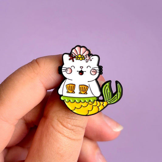 Pin metálico Gatita Sirena - Amarilla