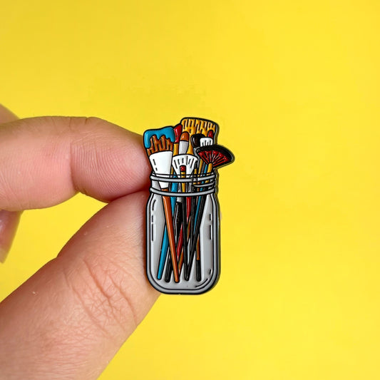 Pin metálico Pinceles