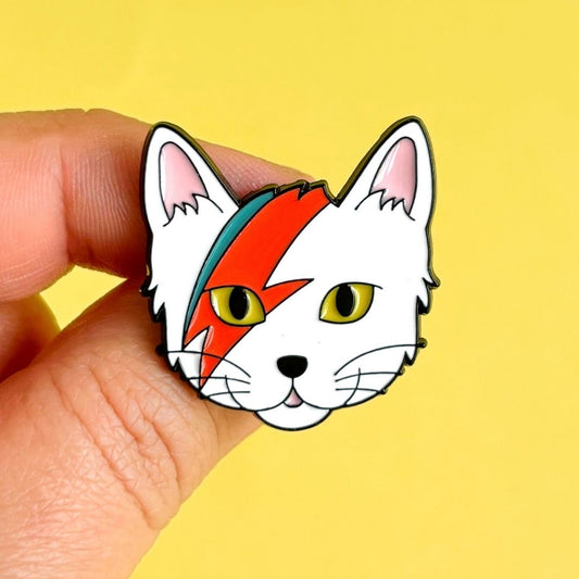 Pin Metálico Cat Bowie